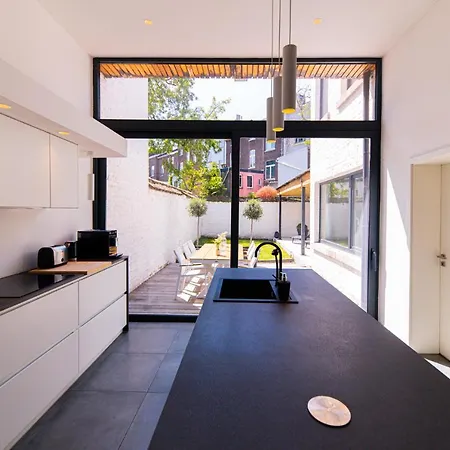 Garden Guillemins Station Appartement *