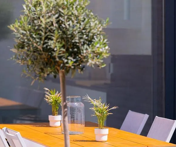 Garden Guillemins Station *