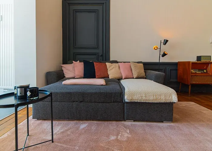 Garden Guillemins Station Apartamento